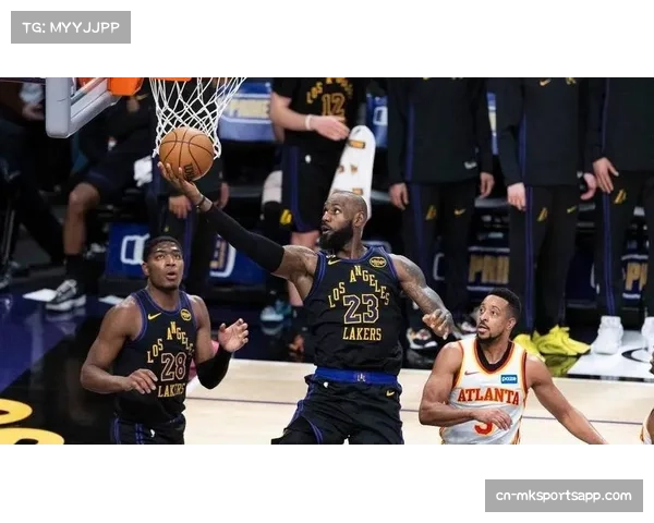 湖人防守端顾此失彼 外线火力让防线难以有效限制 湖人防守端顾此失彼 外线火力让防线难以有效限制